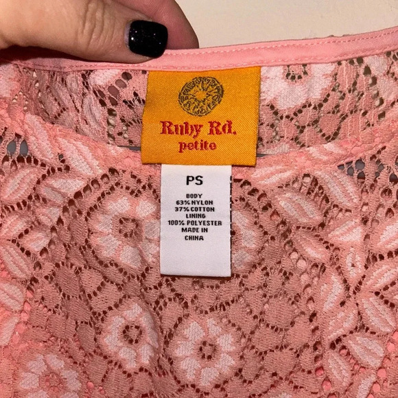 😍Ruby rd petite small pink top - Picture 3 of 4